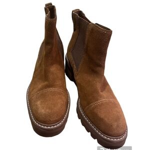 Bernado Women's Suede Boot 7.5 M Excellent Condition